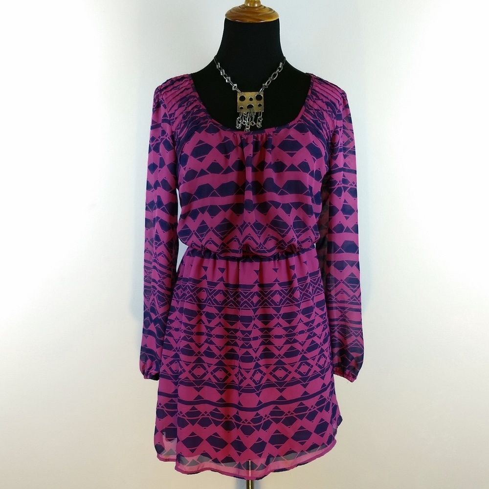 Scoop-Neck Long-Sleeved Geometric Print Dress